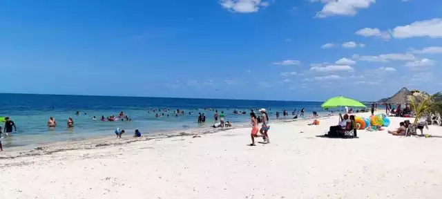 Las playas son uno de los sitios preferidos en puentes y periodos vacacionales.
