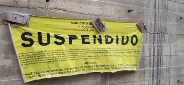 Los denunciantes declararon que la obra en Bacalar tiene sellos de suspensión desde hace varias semanas