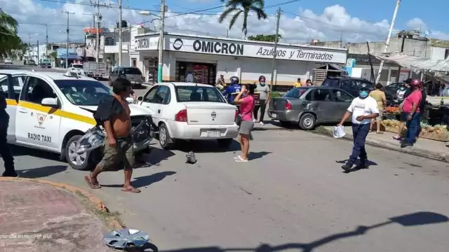 El choque dejó cuantiosos daños materiales