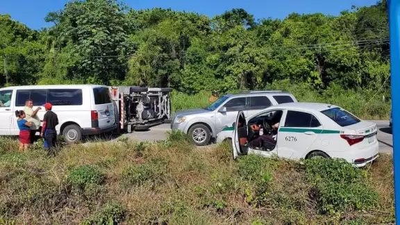 Por accidente rumbo a Cancún cierran la carretera 307 Por accidente rumbo a Cancún cierran la carretera 307