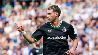 La millonaria oferta que lanzó el Nottingham Forest por Santi Giménez