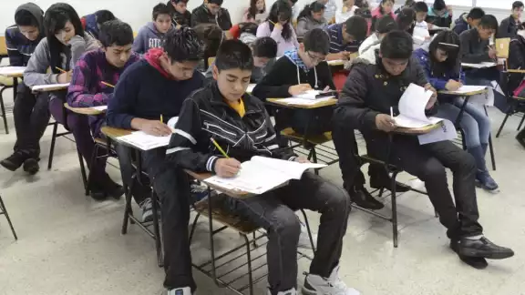 Estudiantes de preparatoria podrán inscribirse a la beca Benito Juárez

