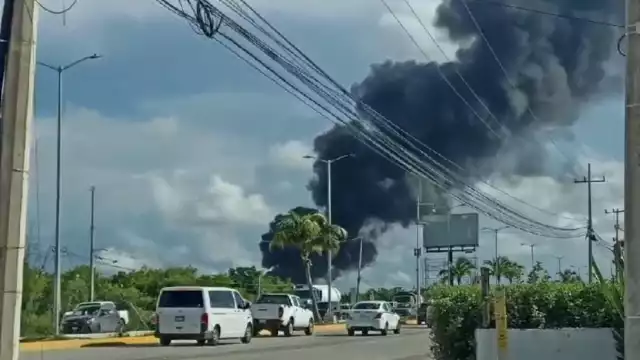 Se reporta al menos una persona con quemaduras