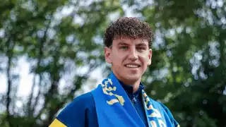 Lichnovsky recién operado asiste a apoyar al América y se da cita con Mayweather:VIDEO 