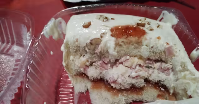 Aunque no es el tradicional sandwichón, el usuario lo llamó horripilante