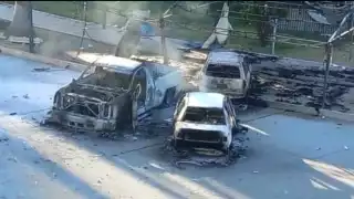 Varios autos calcinados y heridos fue el saldo del enfrentamiento en la planta de la Cruz Azul en Tula