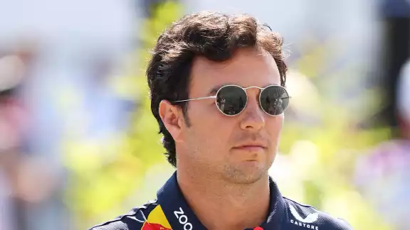 Checo buscará una vez más enderezar el rumbo en Red Bull Checo buscará una vez más enderezar el rumbo en Red Bull