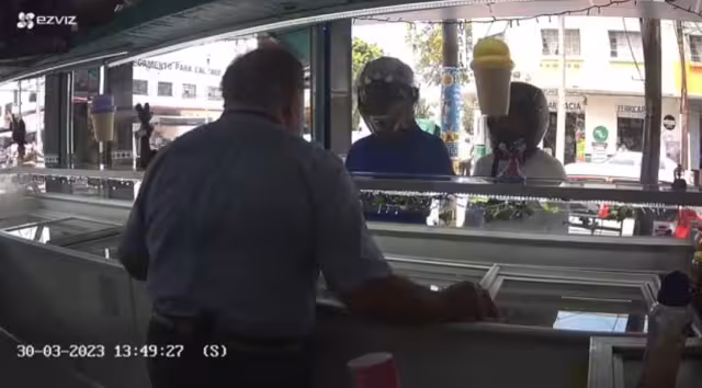 Extorsionadores prenden fuego a abuelito en la alcaldía Venustiano Carranza