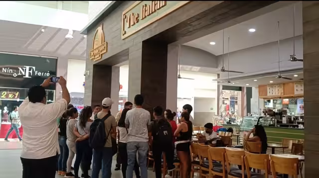 Empleadas inconformes piden prestaciones según la ley