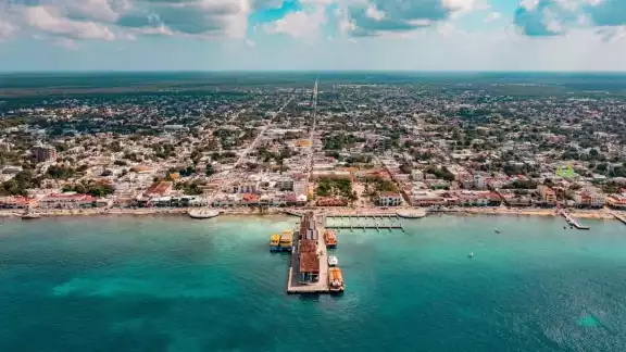 Inició como un centro de tráfico de mercancía, y presentaban representando la única terminal para los pescadores Inició como un centro de tráfico de mercancía, y presentaban representando la única terminal para los pescadores