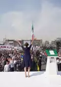 La Presidenta Claudia Sheiunbaum Pardo encabezó el evento "Siete años de Transformación" en el Zócalo de la CDMX este 6 de diciembre de 2025, conmemorando el inicio del nuevo gobierno que AMLO comenzó en el 2018.