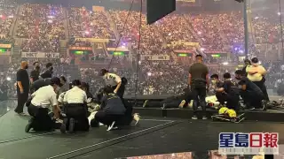 Pantallas gigantes aplastan a bailarines durante un concierto en Hong Kong: VIDEO