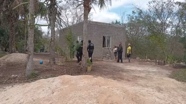 El atraco ocurrió la madrugada del domingo y aunque llegaron policías poco pudieron hacer