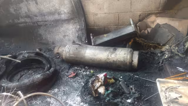 La mujer se encontraba cuidando a sus tres nieto al momento de la explosión