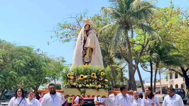 Feligresía carmelita celebra visita de imágenes patronales