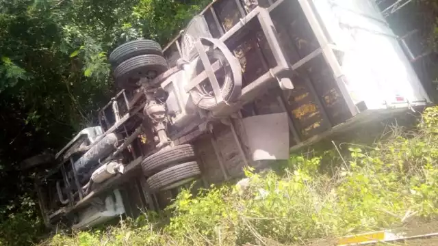 Por fortuna no hubo lesionados de gravedad, sólo daños materiales por varios miles de pesos