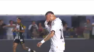 Ney sale entre lágrimas
