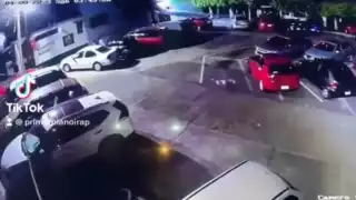 Prenden fuego a vehículos en Morelia