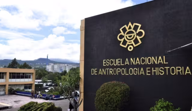 Los estudiantes realizaron un mitin en las instalaciones del INAH. Foto: Cuartoscuro/Archivo