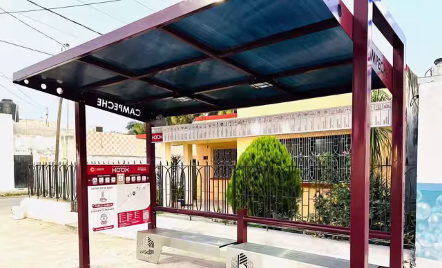 Este diciembre, Campeche inició la instalación de los nuevos paraderos Ko'ox como parte del proyecto de modernización del transporte público