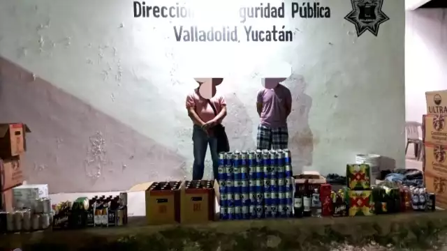 El expendio de nombre "La Lata" fue clausurado por personas del Ayuntamiento municipal