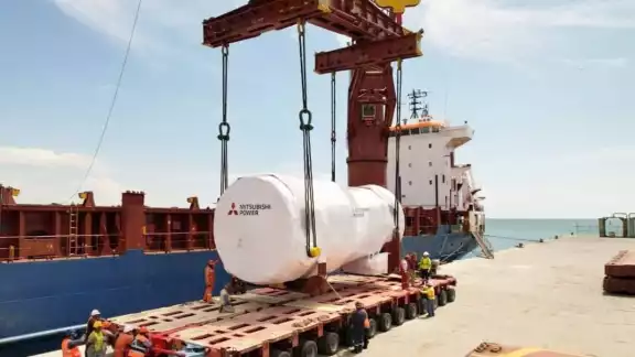 Es la segunda turbina más grande del mundo, ya que la primera llegó el mes pasado Es la segunda turbina más grande del mundo, ya que la primera llegó el mes pasado