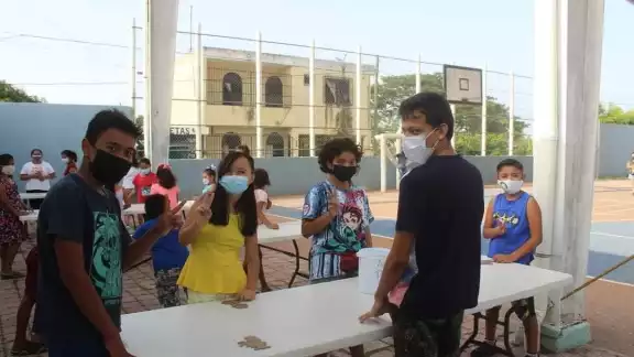 Los términos despectivos hacen que jóvenes nieguen su pertenencia a Flamboyanes Los términos despectivos hacen que jóvenes nieguen su pertenencia a Flamboyanes