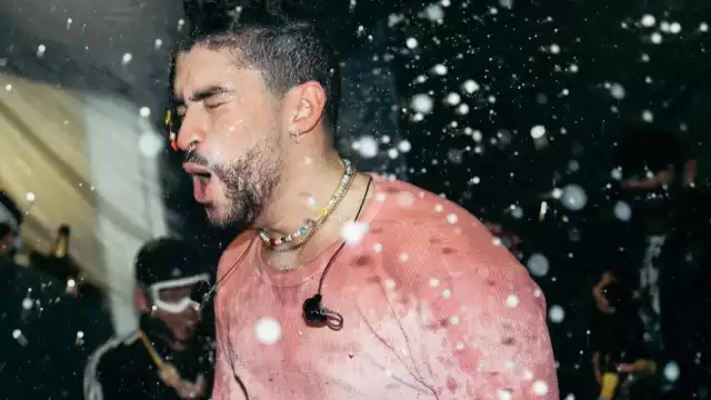 "A tu merced" es la canción que indica cómo celebrar el 4 de julio. Foto: @badbunnynetwork