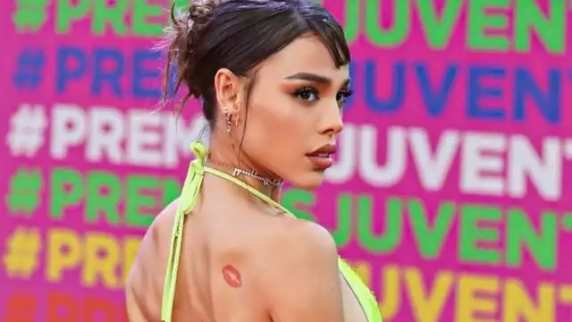 Danna Paola en la alfombra roja de los Premios Juventud. Foto: Instagram