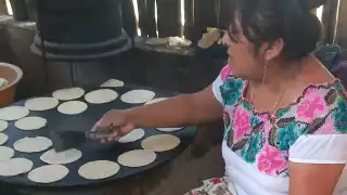 La venta de tortillas hechas a mano ha beneficiado a más de 20 mujeres de Kaua