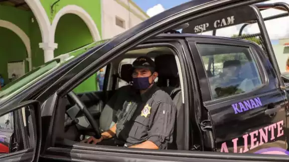 El incremento salarial de los policías en Campeche representa, en lo general, un aumento de 17.1 por ciento El incremento salarial de los policías en Campeche representa, en lo general, un aumento de 17.1 por ciento