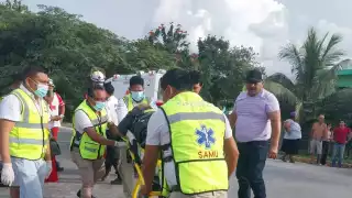 Motociclista es herido tras ser impactado por auto en carretera Escárcega-Chetumal