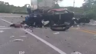 Mueren dos personas tras choque en el libramiento Buctzotz-Mérida