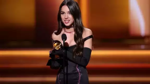 Olivia Rodrigo recibió tres premios Grammy. Foto: Getty Images