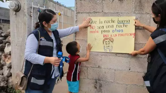 Según la directora del recinto, Cristi Tun, los pequeños que padecen el trastorno suelen experimentar crisis emocionales y de estrés por el ruido de las bombitas Según la directora del recinto, Cristi Tun, los pequeños que padecen el trastorno suelen experimentar crisis emocionales y de estrés por el ruido de las bombitas