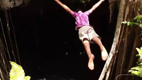 Las festividades suele acompañarse con una vaquería en honor a San Juan Las festividades suele acompañarse con una vaquería en honor a San Juan