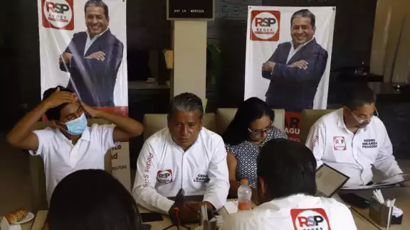 El candidato declaró que no debilitarán su campaña El candidato declaró que no debilitarán su campaña