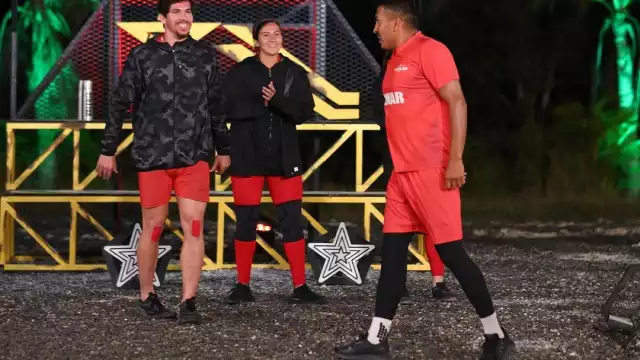 Un participante abandona este domingo la competencia en Exatlón México