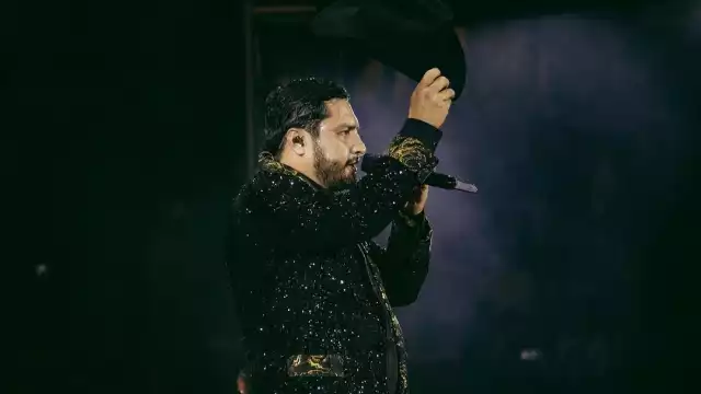 Julión estuvo en la plaza de Cancún el fin de semana pasada. Foto Instagram