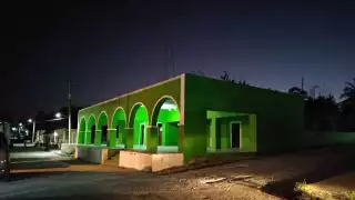 Fallas en el servicio eléctrico causan apagones y dejan sin luz a vecinos de Hopelchén