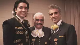 Alejandro Fernández derrama lágrimas con canción de su hijo, Alex
