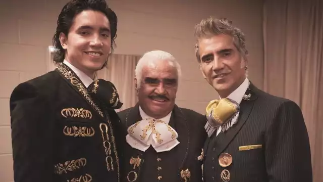 Alejandro Fernández derrama lágrimas con canción de su hijo, Alex
