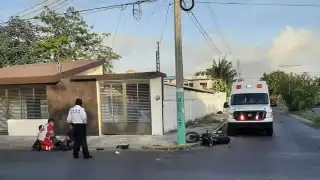 Los paramédicos atendieron a la lesionada; los conductores de las unidades llegaron a un acuerdo