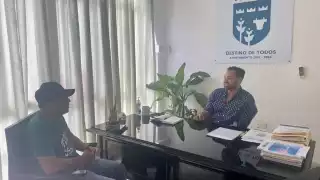 Empleados del Ayuntamiento denuncian que el alcalde Pedro Couoh Suaste los trata despóticamente