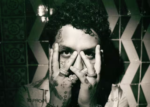 Christian Nodal es un amante de los tatuajes. Foto: Instagram @nodal