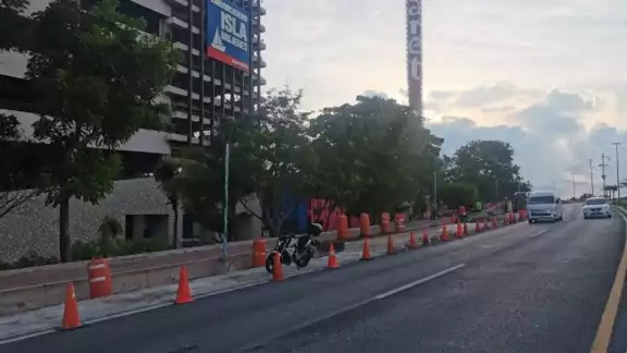 El cierre del carril del Kilómetro 4 en la Zona Hotelera de Cancún se mantendrá por tiempo indefinido El cierre del carril del Kilómetro 4 en la Zona Hotelera de Cancún se mantendrá por tiempo indefinido