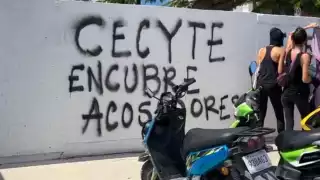 Alumnas del CECyTE en Tulum se manifiestan en contra de sus maestros acosadores