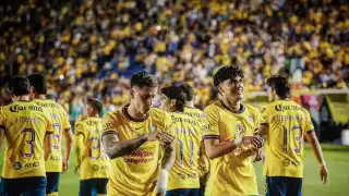 Jugador del América posa para la revista Playboy