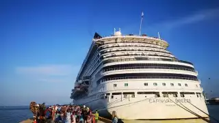 Arriban los cruceros "Carnival Breeze y "Silver Spirit" a Progreso