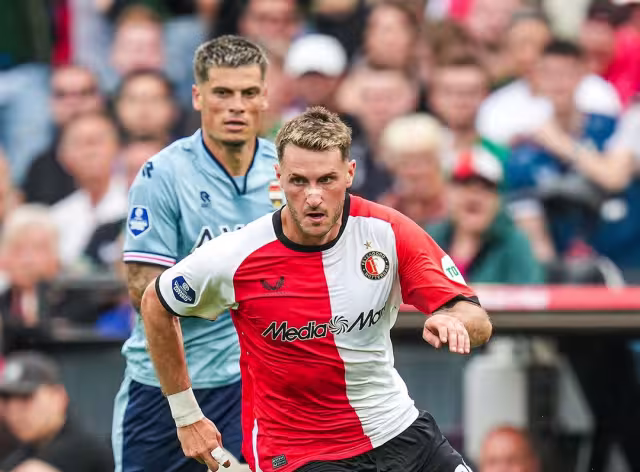 El bebote está abierto a las opciones, su equipo aún lo piensa